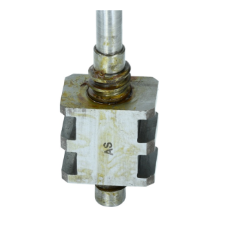 Wałek kolumny kierowniczej Ursus C-4011 46535907, 953595 APARTS